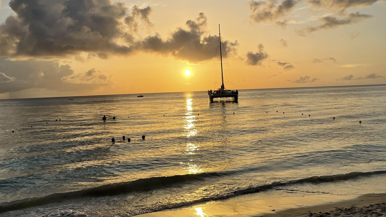 Paynes Bay Beach photo 2
