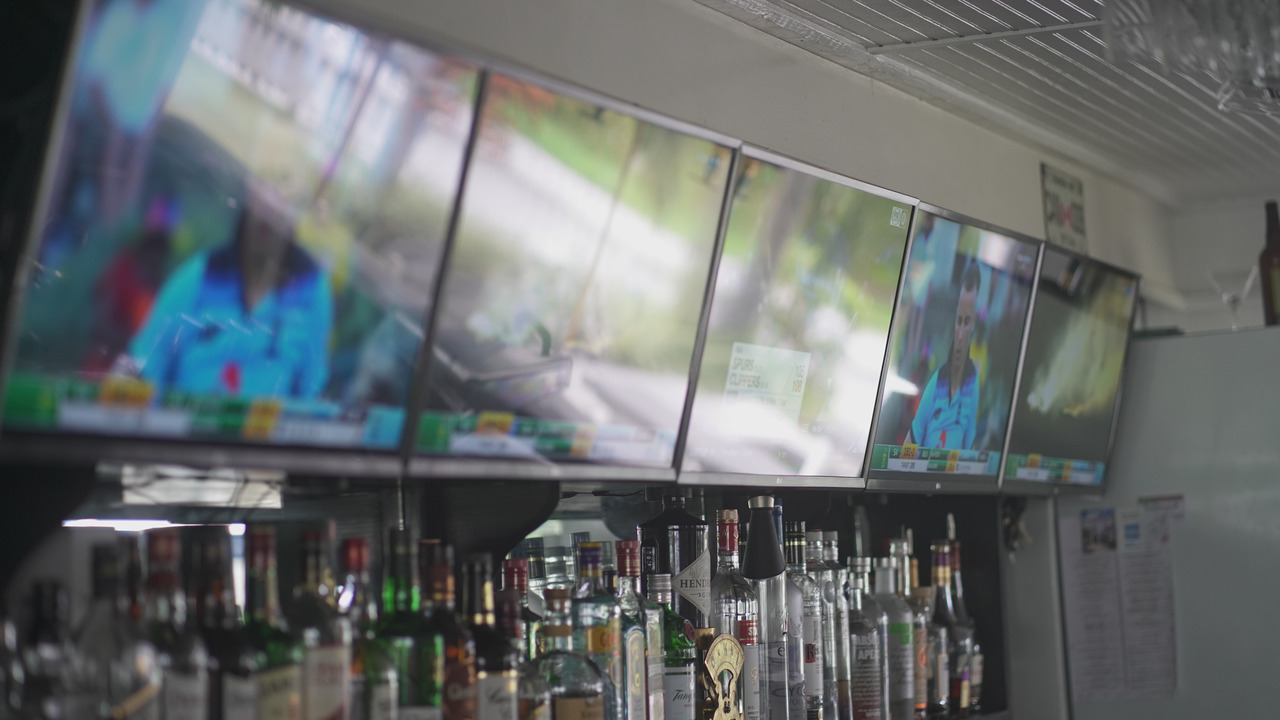 6Mix Bar + Kitchen photo 2