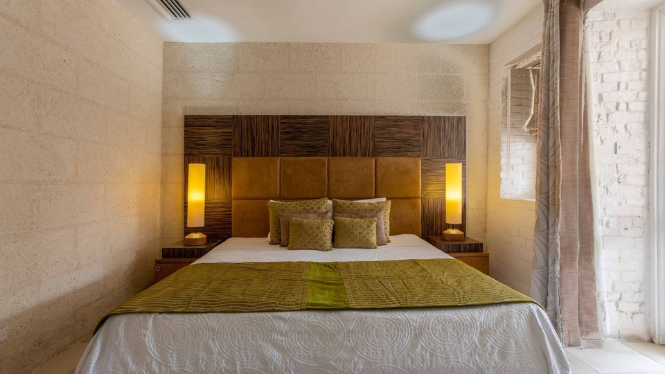 Island Inn Hotel photo 2