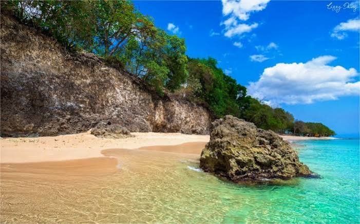 Batts Rock Beach photo 3