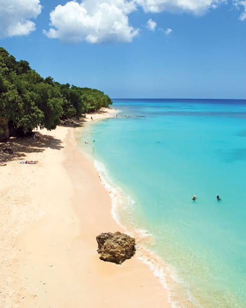 Batts Rock Beach photo 4