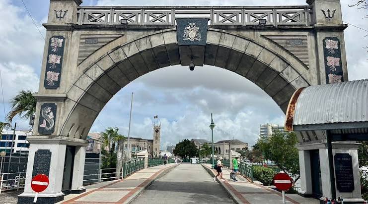 Independence Arch photo 3