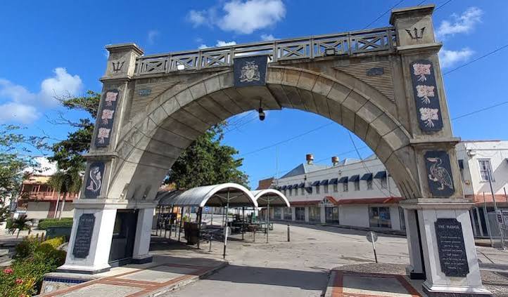 Independence Arch photo 1